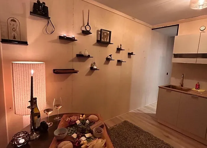 Holiday home Het Kleine Genoegen Heelweg